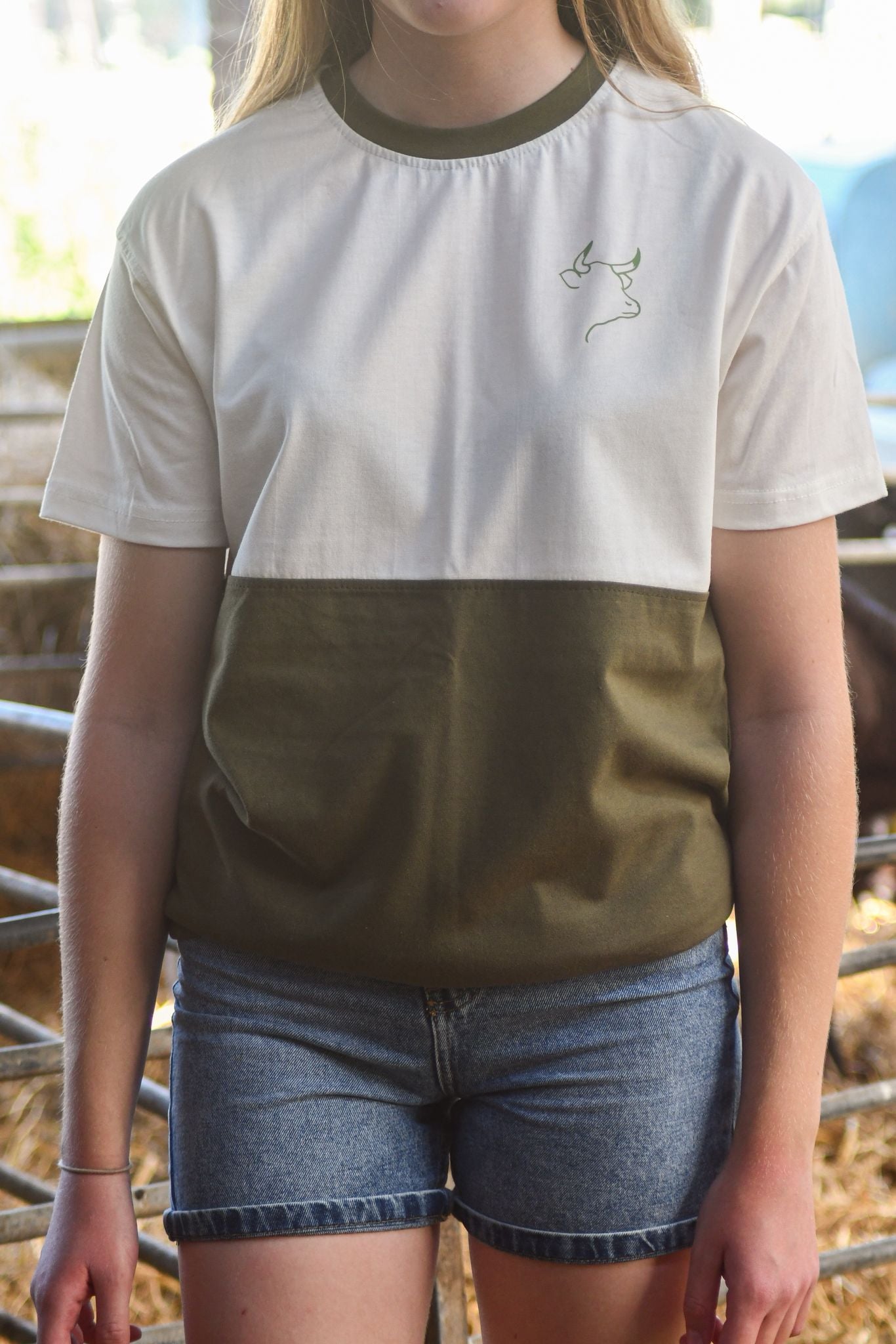 Belted Galloway T-shirt (Cream/Khaki)