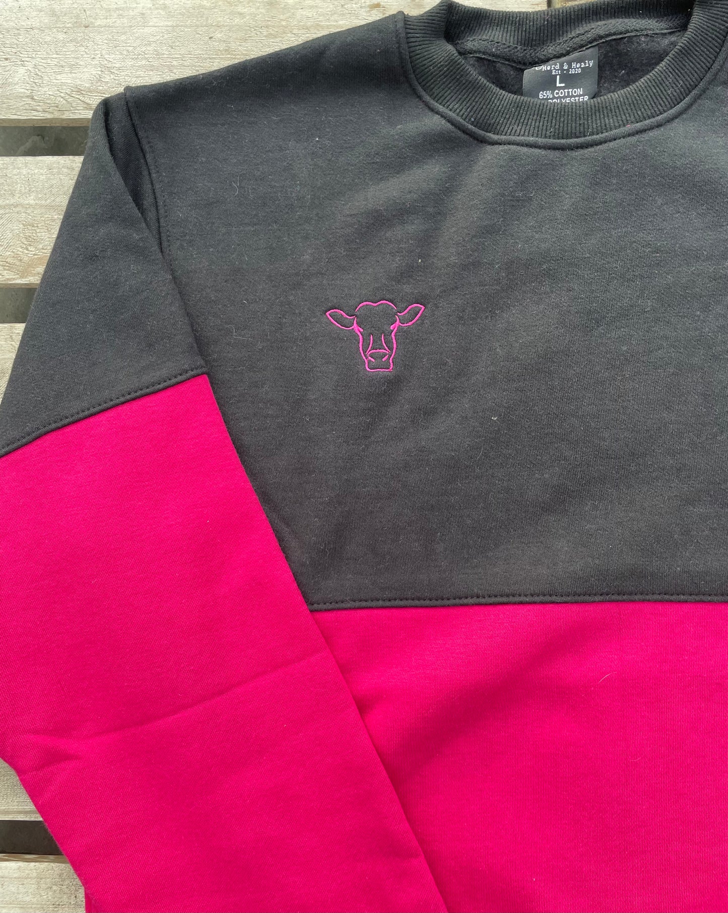 Swanley Sweatshirt (Black/Pink)