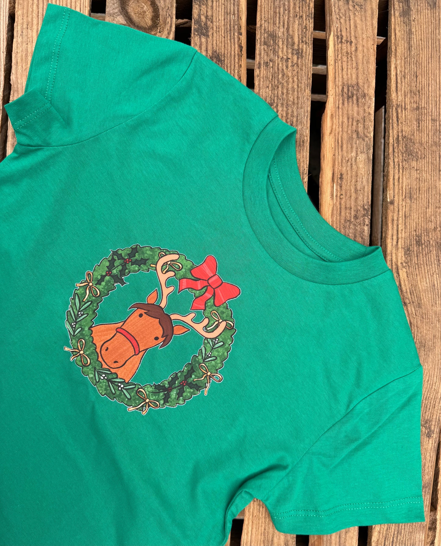 Mane and Mistletoe Wreath T-Shirt